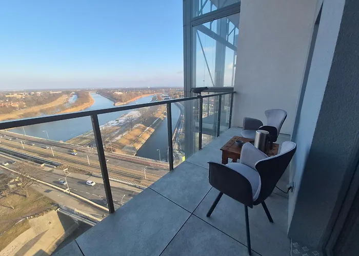 17th Floor With River View Panorama Apartman